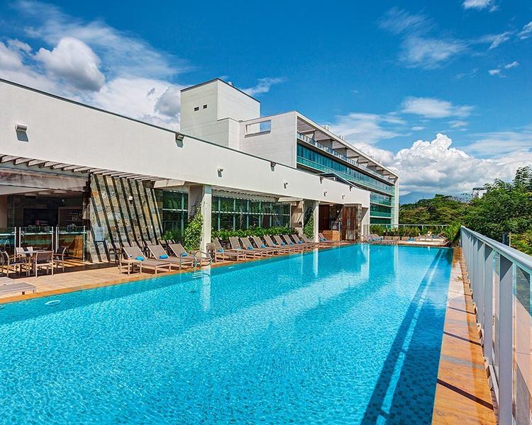 Swimming pool ESTELAR Villavicencio Hotel & Convention Center - Villavicencio